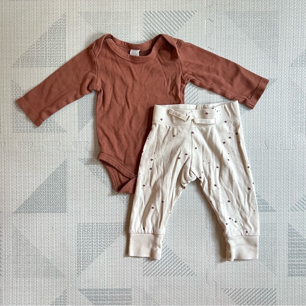 Colored Organics Onesie + Jogger Set 3-6 months